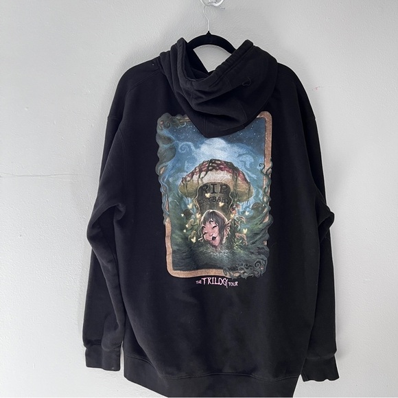 Melanie Martinez Portals The Trilogy Tour Hoodie Size XXL - Picture 3 of 9